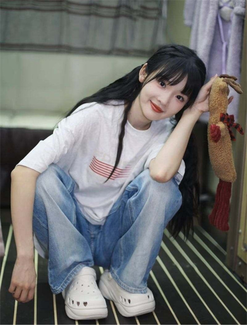 CEEC86A34BC60E01DF5937B1E05A7024.jpg